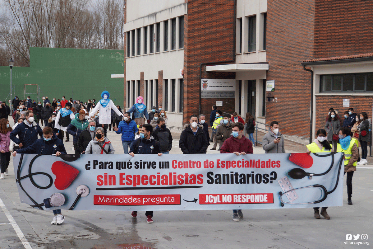 Fotos: Manifestación en Villarcayo en defensa del centro de especialidades