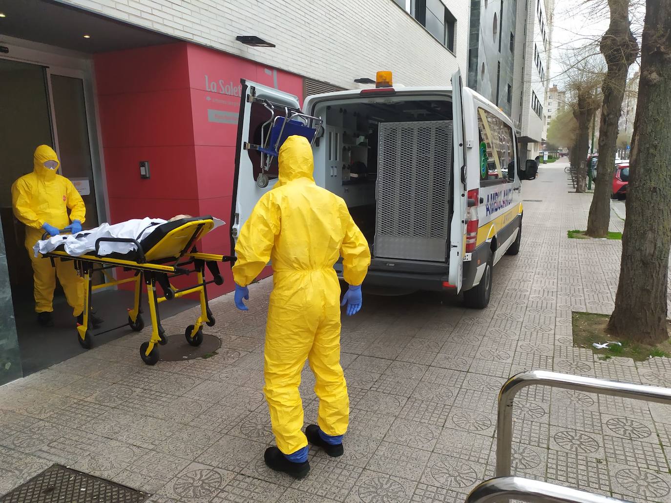 La covid entraba en marzo por primera vez en una residencia de mayores de Burgos y varios residentes tenían que ser trasladados al HUBU.