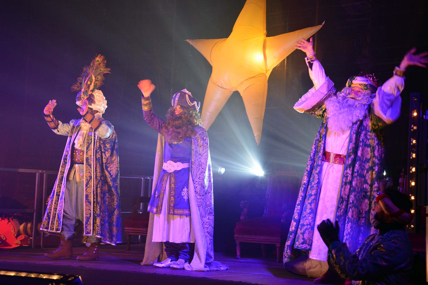 Fotos: Los Reyes Magos visitan Burgos a pesar de la pandemia