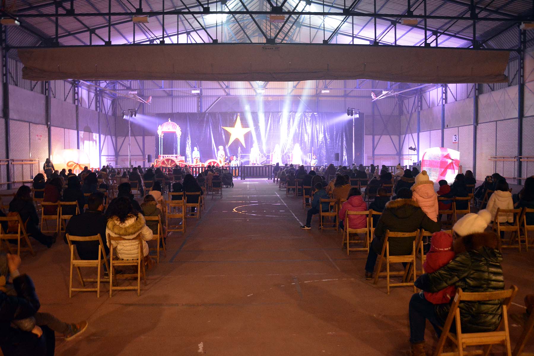 Fotos: Los Reyes Magos visitan Burgos a pesar de la pandemia