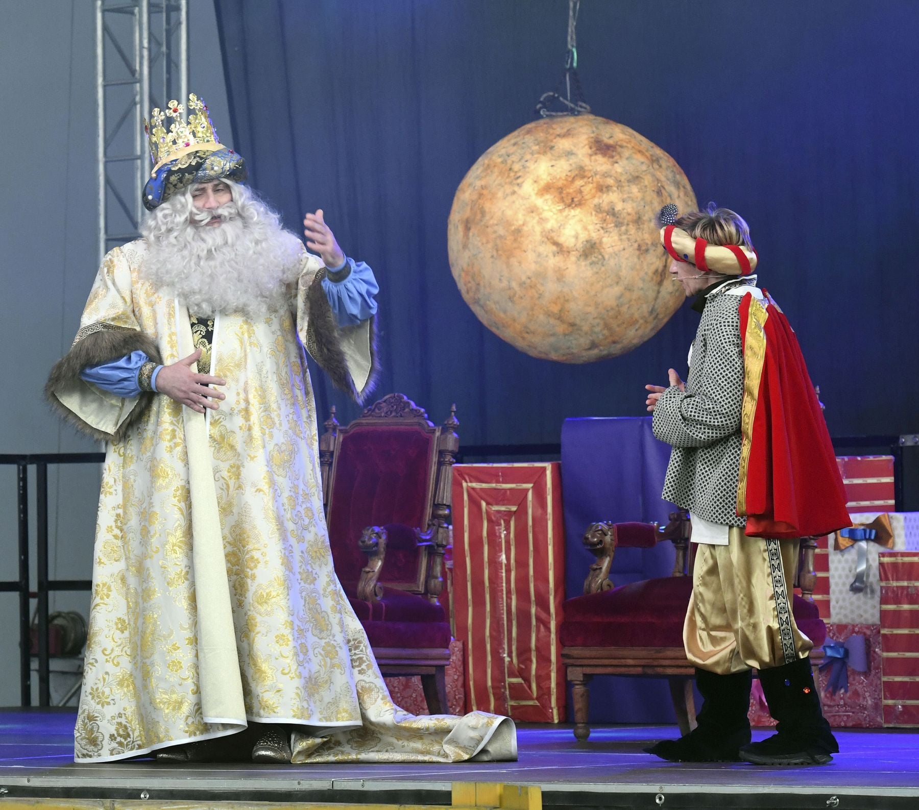 Fotos: Los Reyes Magos visitan Burgos a pesar de la pandemia