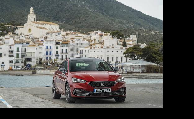 Seat se mantiene como marca más vendida en España