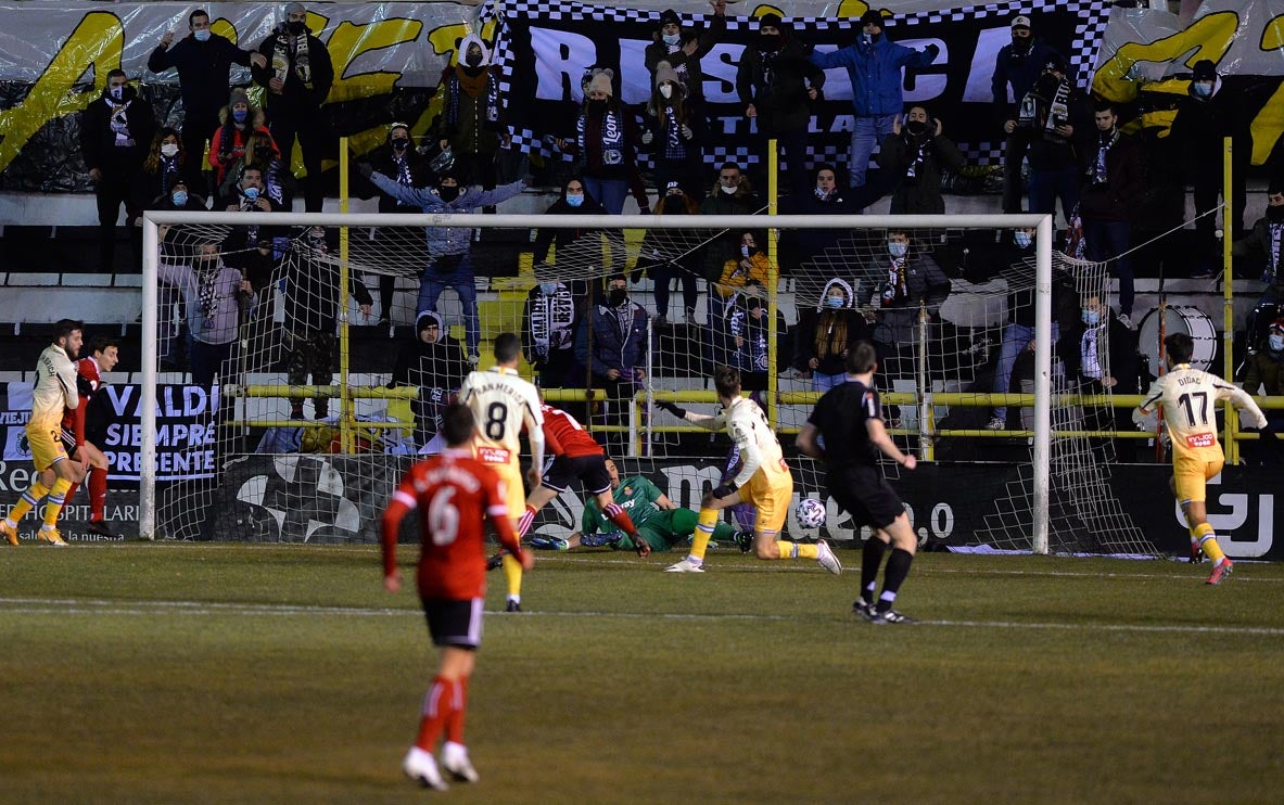 Fotos: El Burgos CF cae eliminado de la Copa del Rey