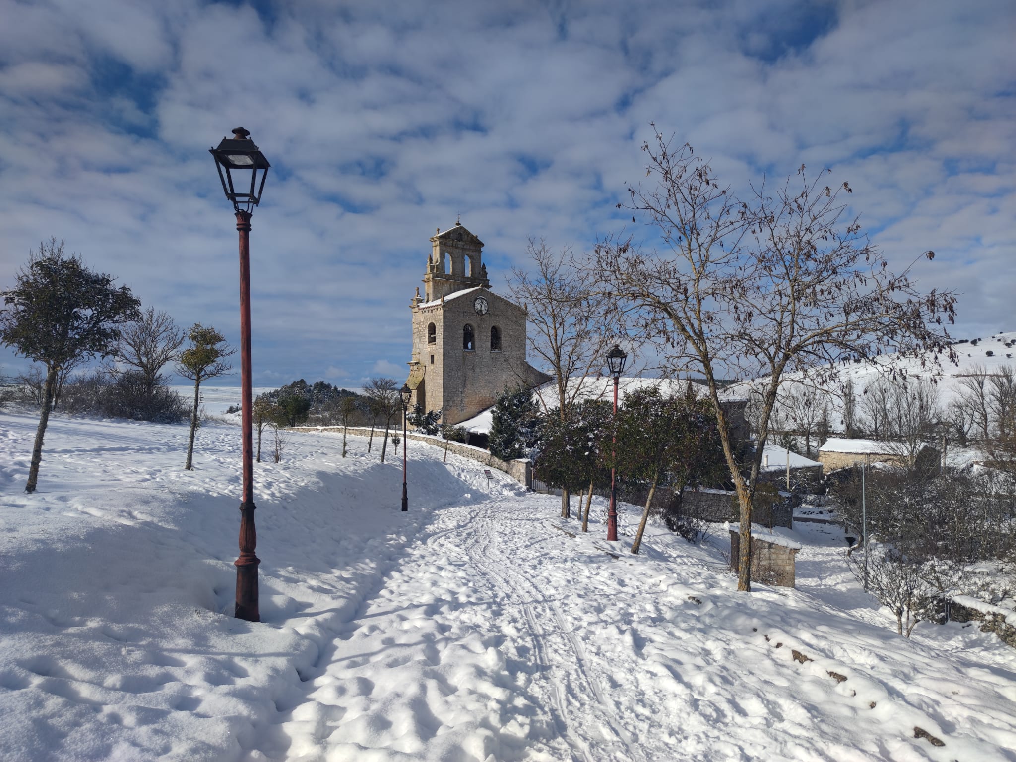 Masa cubierta de nieve