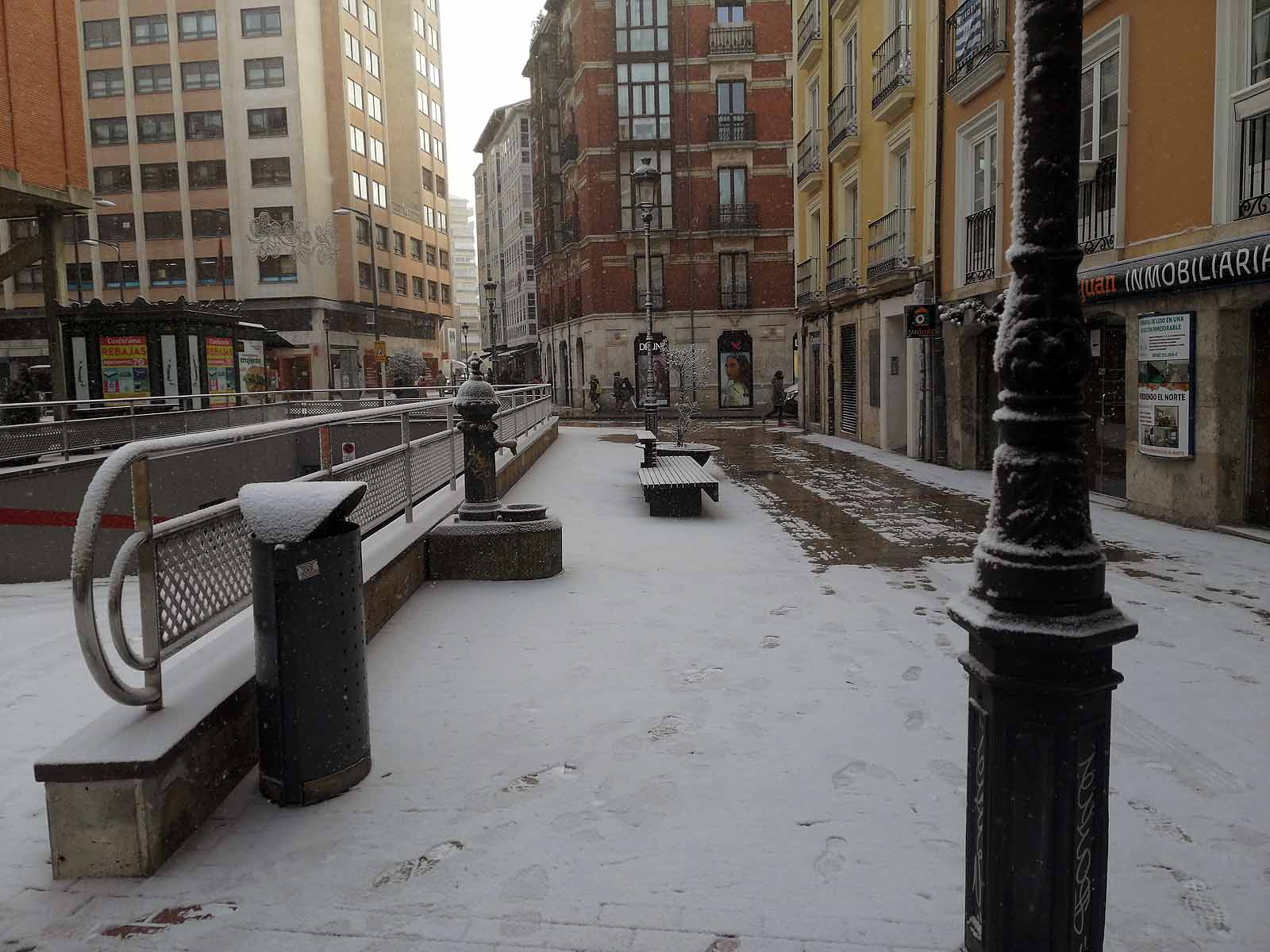 Fotos: La nieve cubre el centro de la ciudad