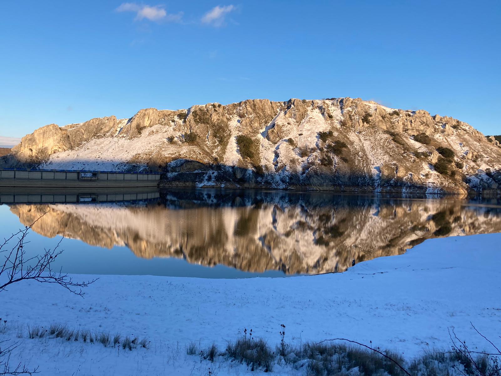 La nieve está dejando estampas espectaculares en la provincia, como esta de Extramiana. 