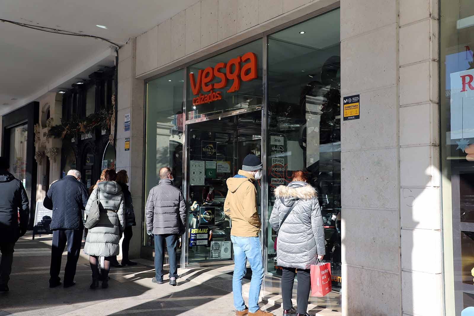 Fotos: Colas en algunos establecimientos para aprovechas las ofertas de invierno