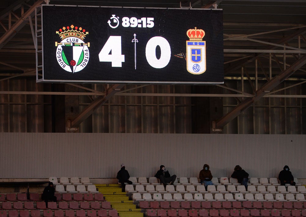 Fotos: El Burgos CF golea al Real Oviedo B