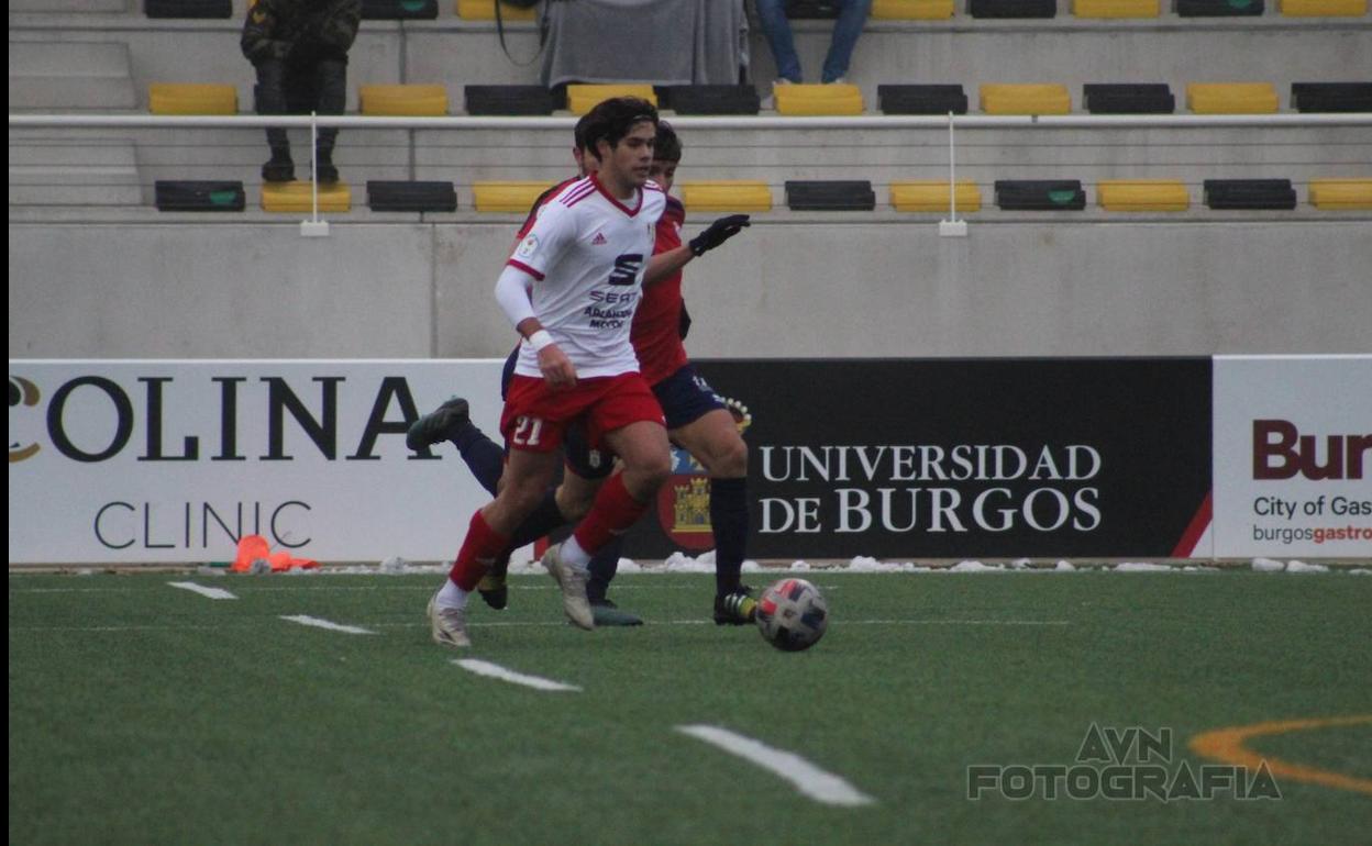 Una jugada del encuentro entre el Bupolsa y el Real Ávila.