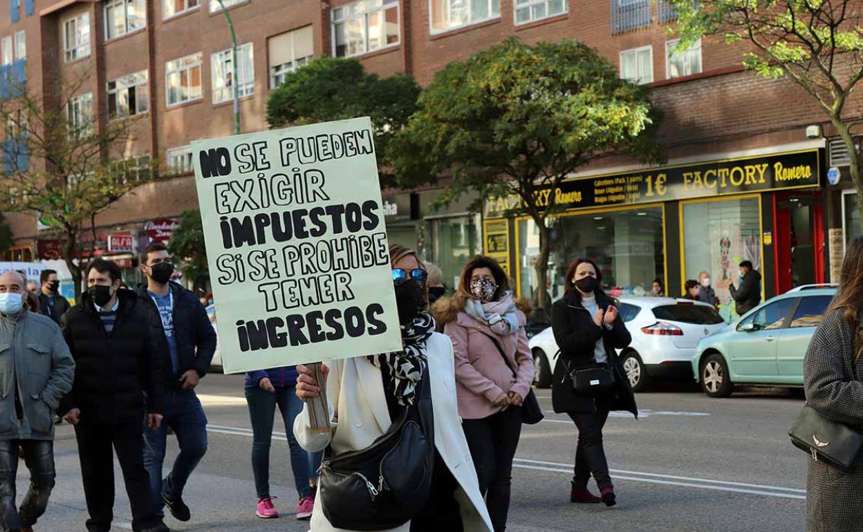 Protestas de trabajadores de la hostelería por las calles de Burgos. 