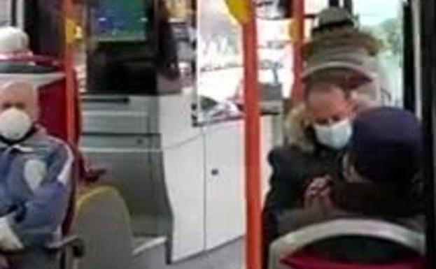 Increpan en Burgos a una persona con trastorno mental por no llevar la mascarilla en el autobús