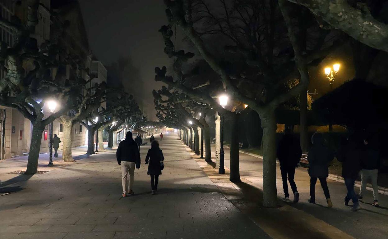 Imagen de las calles de Burgos minutos antes del toque de queda.