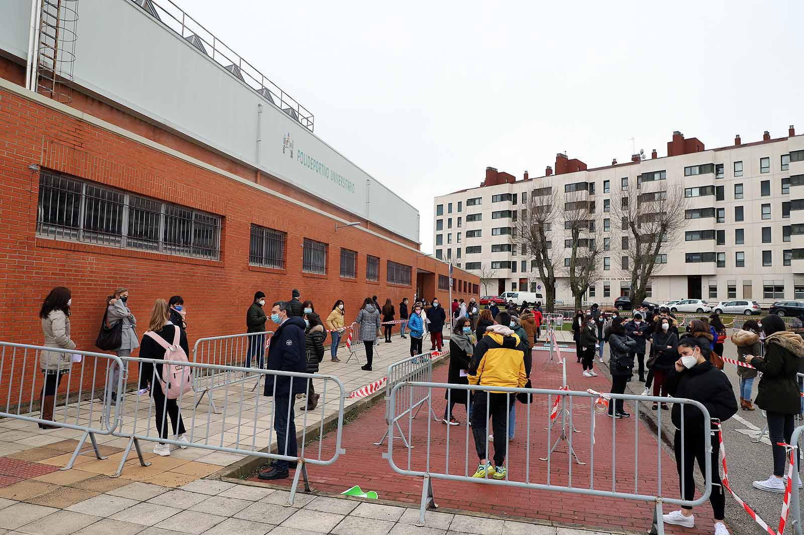 9.000 personas están llamadas a participar en el cribado de la UBU en el polideportivo universitario.