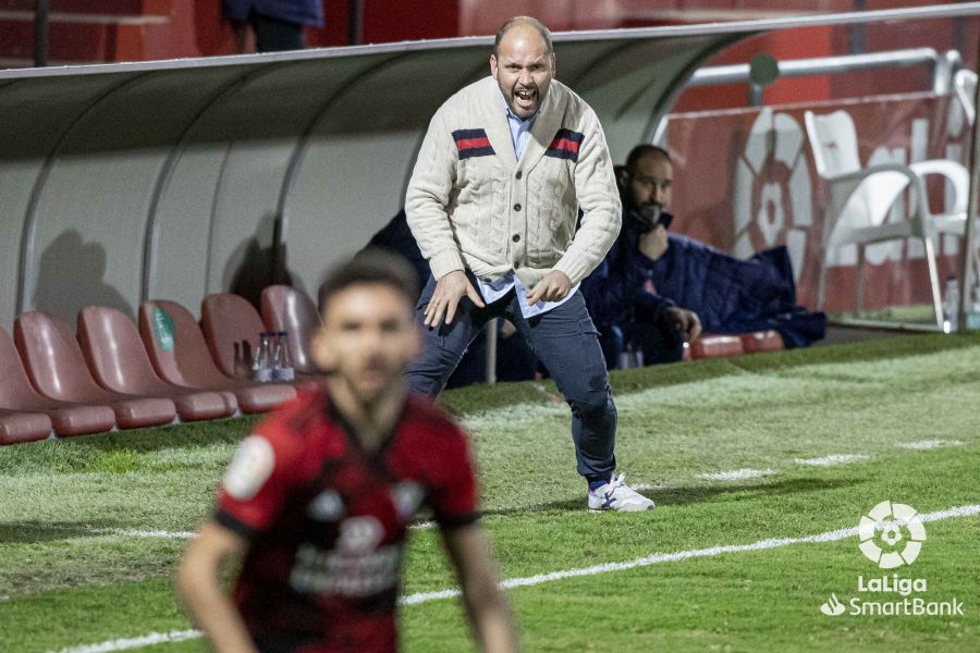 Fotos: El Mirandés se reencuentra con la victoria en Anduva