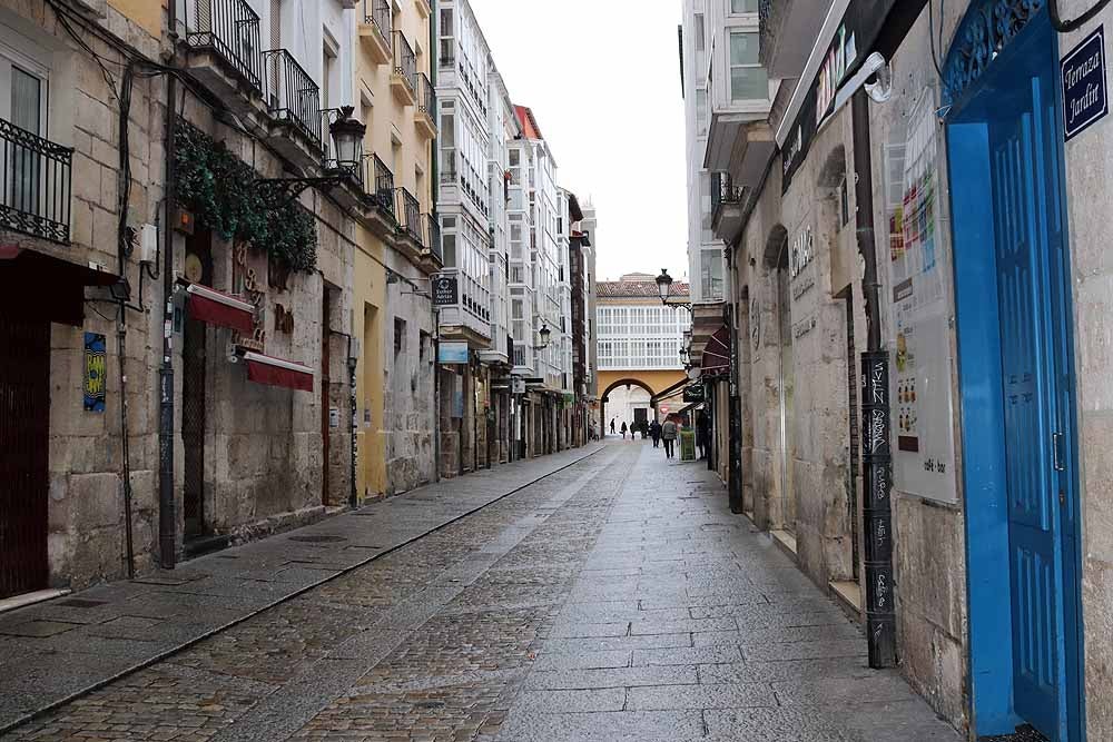 Fotos: Las calles de Burgos notan la ausencia de las fiestas por el patrón San Lesmes