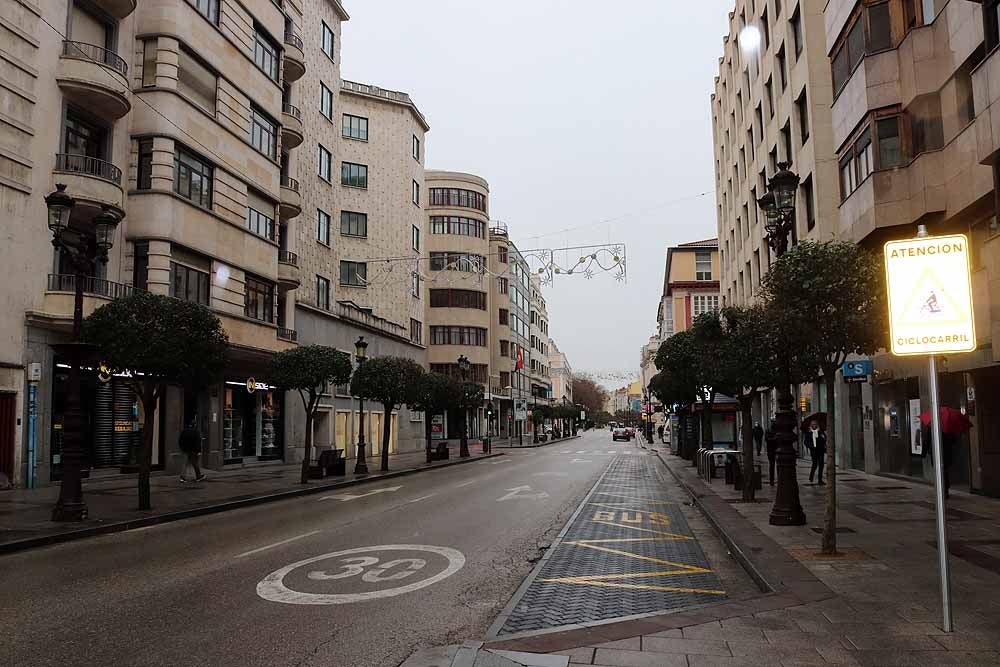 Fotos: Las calles de Burgos notan la ausencia de las fiestas por el patrón San Lesmes