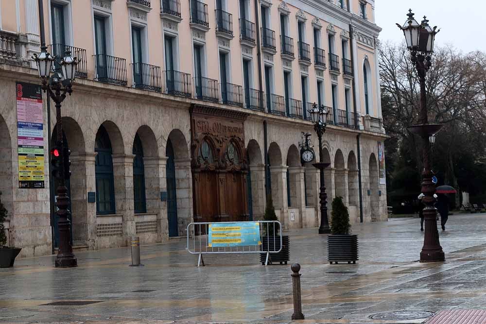 Fotos: Las calles de Burgos notan la ausencia de las fiestas por el patrón San Lesmes