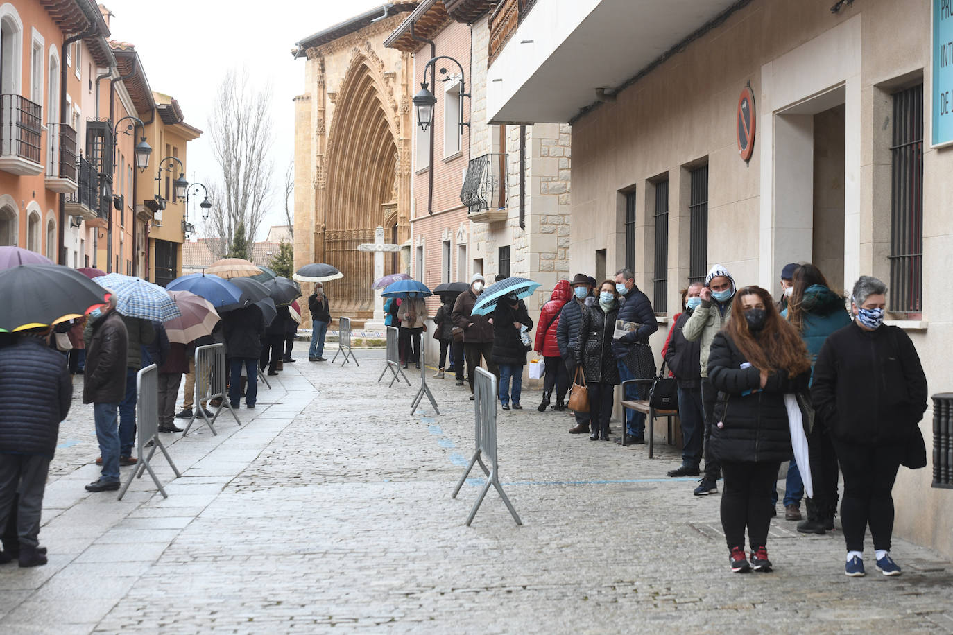 Fotos: Aranda de Duero se somete a su segundo cribado covid