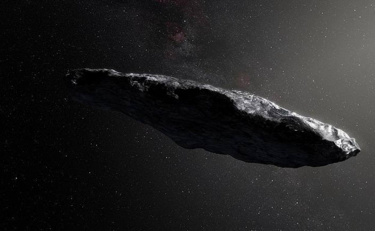 Recreación de la roca interestelar Oumuamua, que ha dado pie a teorías como la de Loeb, que sostiene que es un objeto artificial y la prueba de vida inteligente fuera de la Tierra.