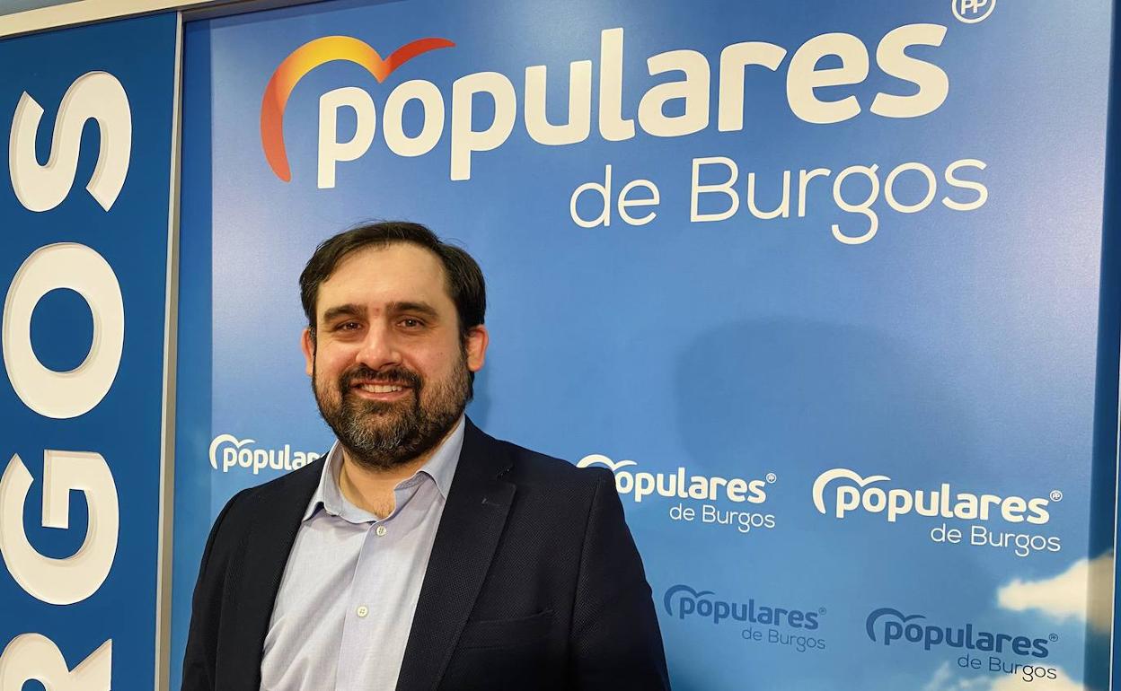 El edil del PP, Jorge Berzosa, en rueda de prensa este martes.