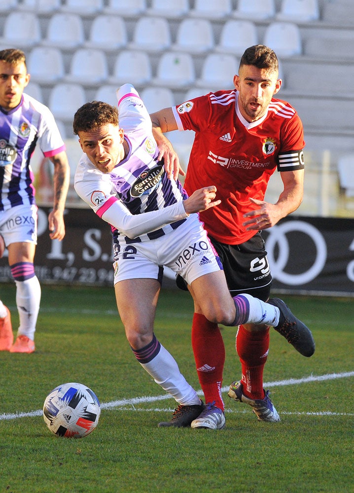 Fotos: El Burgos CF, más líder