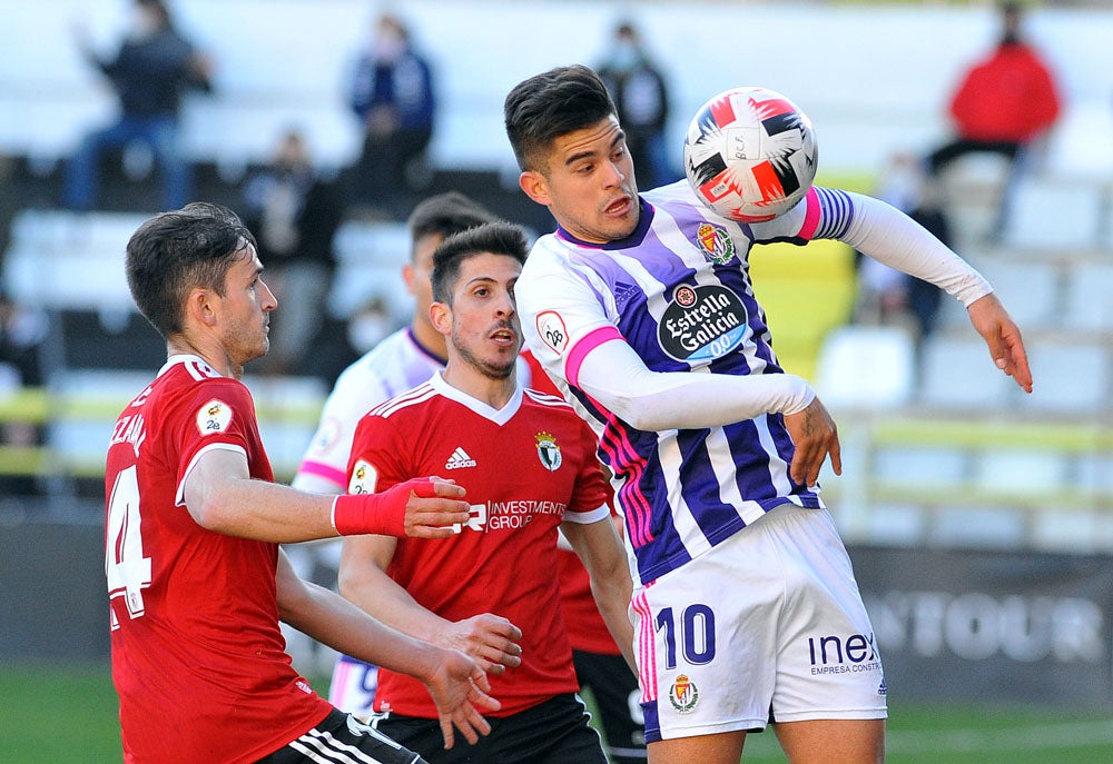 Fotos: El Burgos CF, más líder