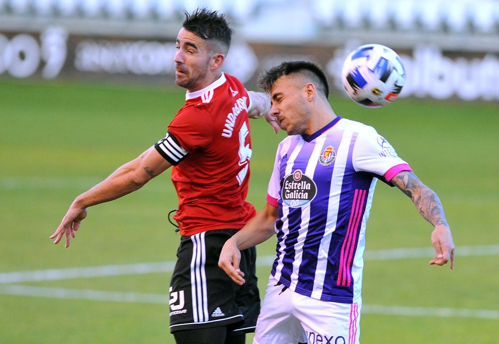 Fotos: El Burgos CF, más líder