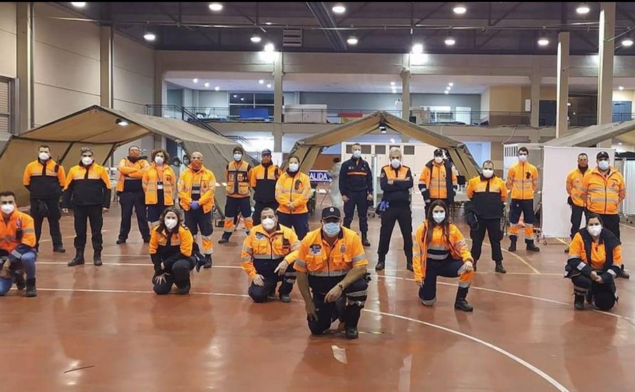 Voluntarios de Protección Civil Aranda en el primer cribado masivo realizado en la capital ribereña en el mes de noviembre.