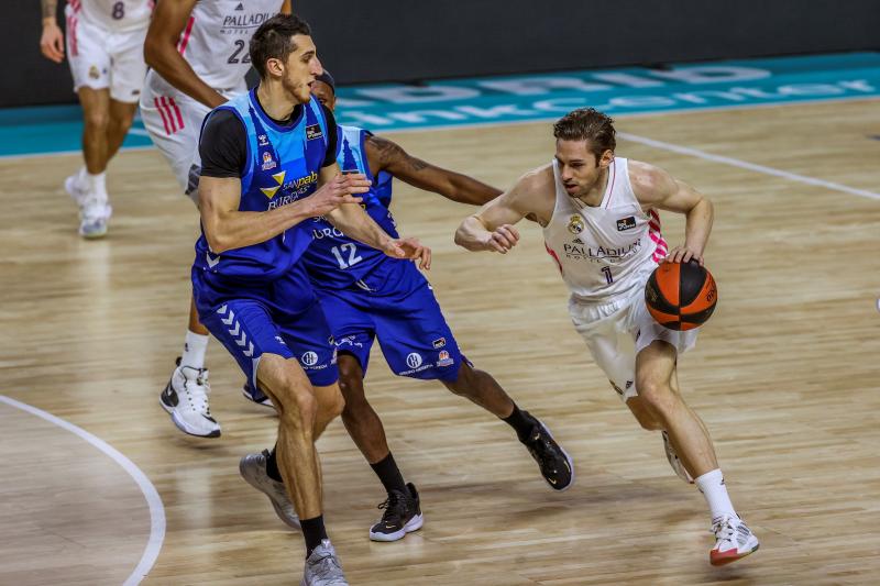 Los blancos dominaron el encuentro desde el primer minuto.