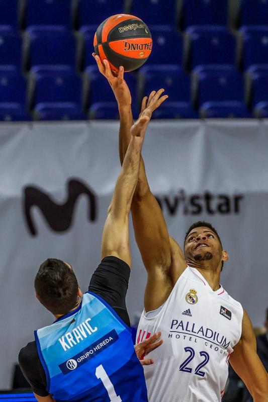 Los blancos dominaron el encuentro desde el primer minuto.