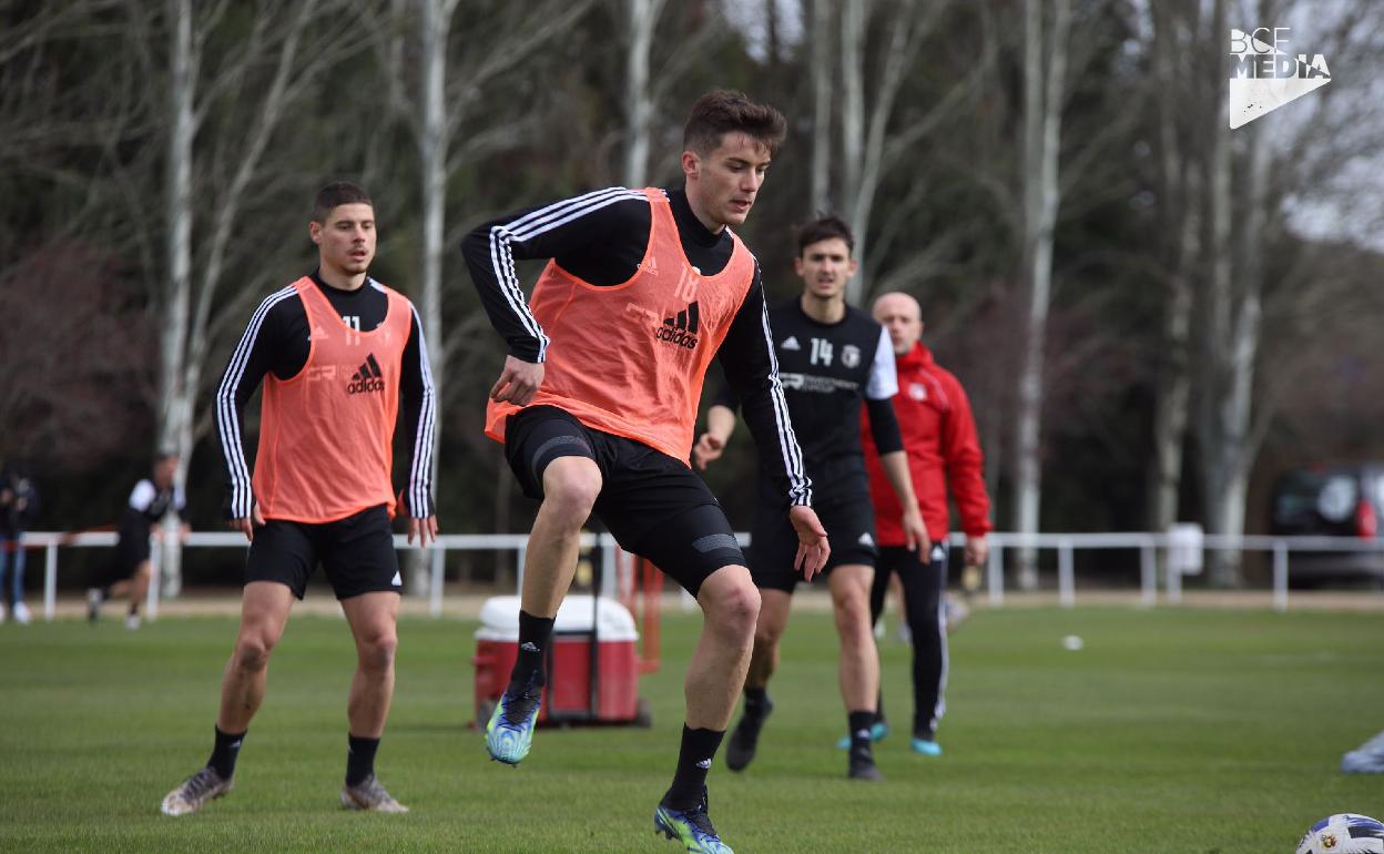 Aitor Córdoba ya lleva varios días entrenando con normalidad. 