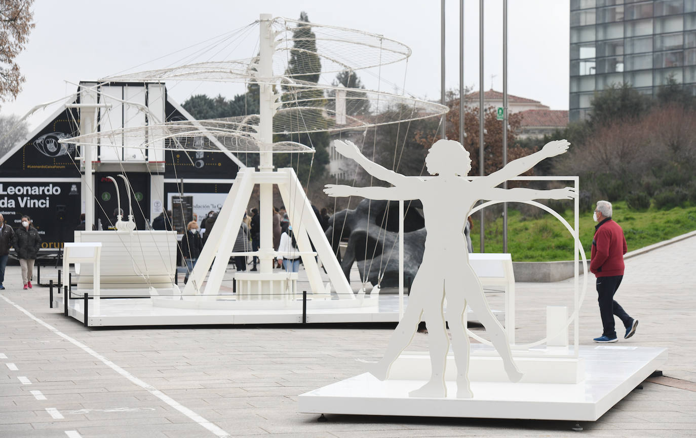 Fotos: Leonardo da Vinci conquista el Paseo de la Sierra de Atapuerca