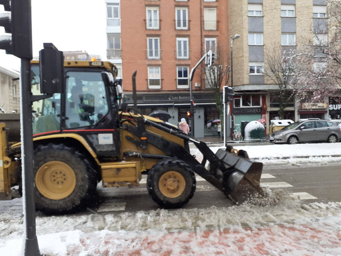 Fotos: La nieve toma el centro de Burgos