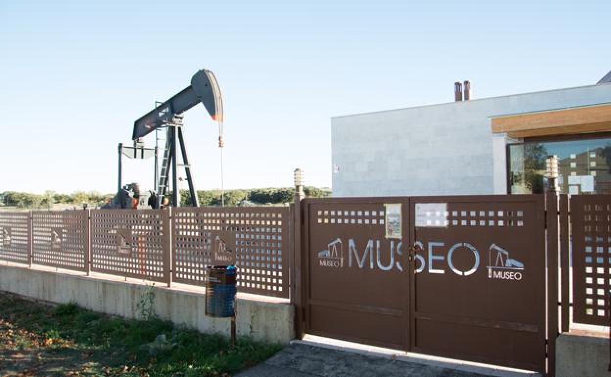 El Museo del Petróleo reabre sus puertas tras el parón invernal.