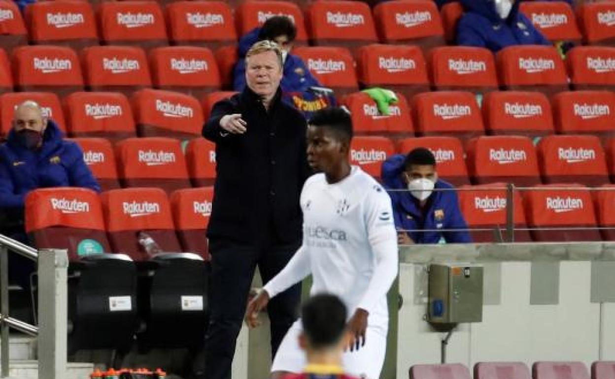 Koeman: «No es penalti; nos ha complicado un poco más»