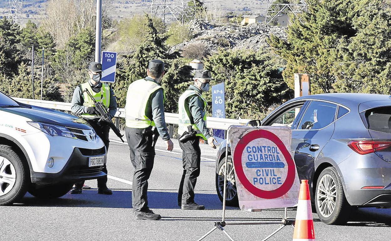 La Guardia Civil, en un control en una imagen de archivo,