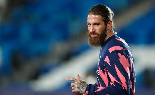 Sergio Ramos, calentando antes del partido contra el Atalanta. 