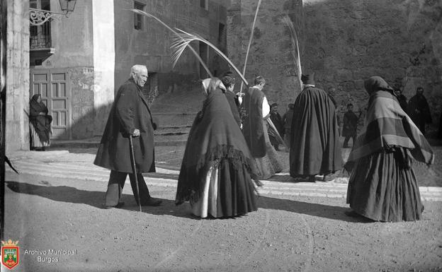 Burgos 160 años después: de mantener la compostura por la moral cristiana a guardarla para frenar la covid-19