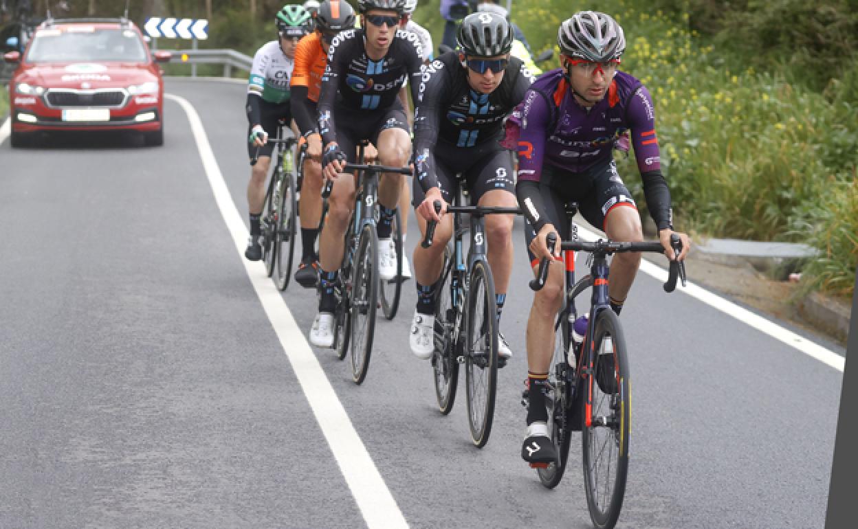 Óscar Cabedo en la fuga de la Itzulia.