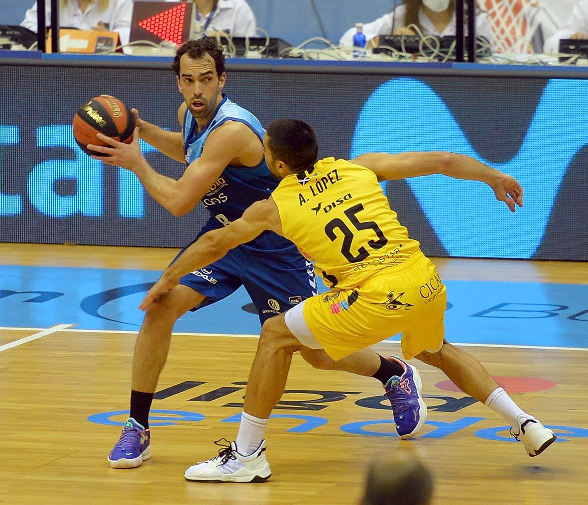 Fotos: El San Pablo vuelve a caer ante el Lenovo Tenerife