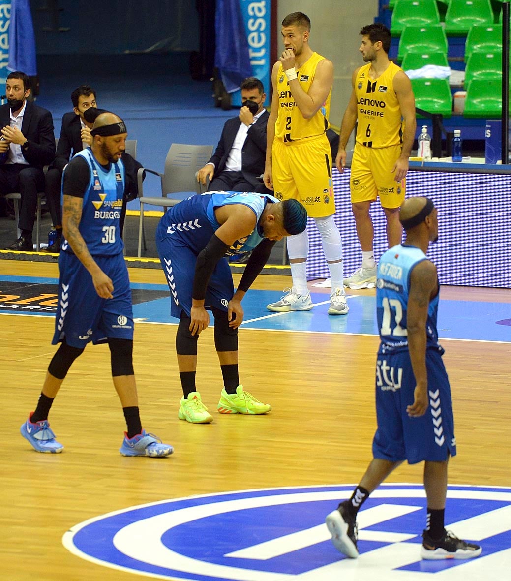 Fotos: El San Pablo vuelve a caer ante el Lenovo Tenerife