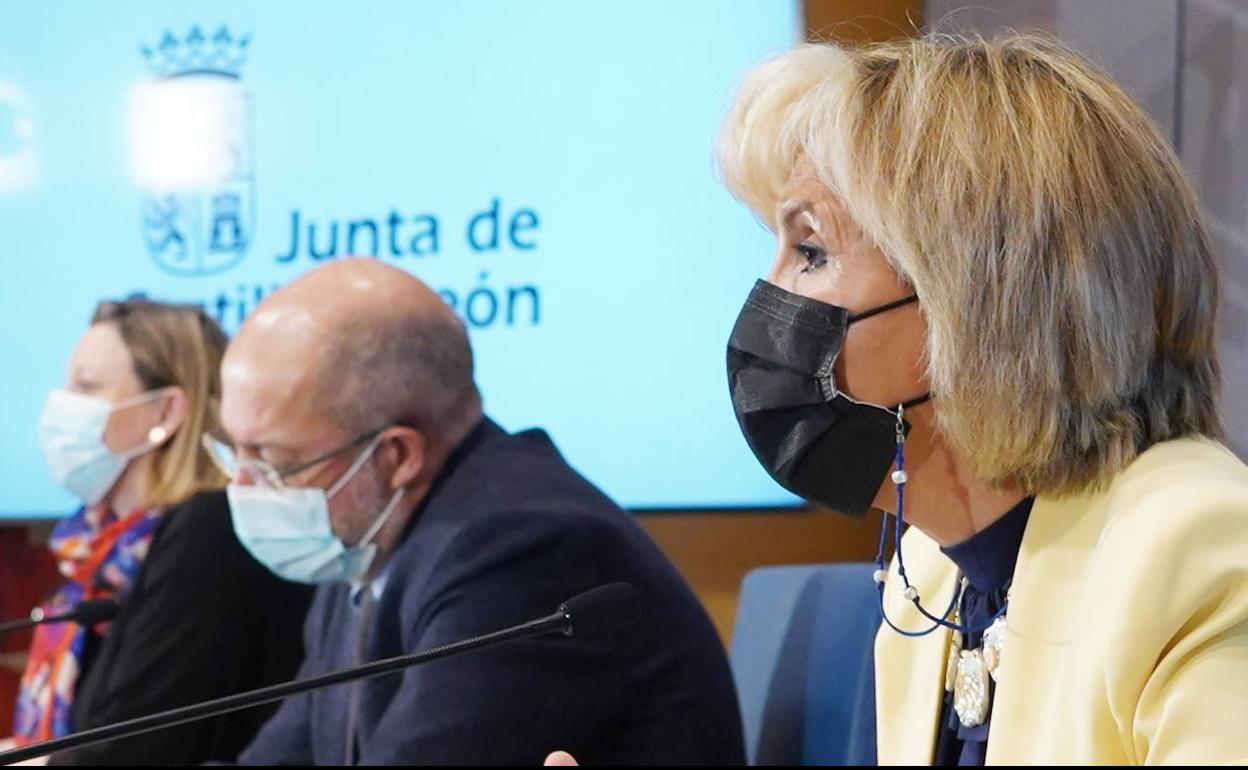 María Isabel Blanco, Francisco Igea y Verónica Casado, durante la rueda de prensa. 