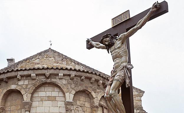 El Cristo de las Injurias de Zamora, ante el que se realiza el Juramento del Silencio en la tarde del Miércoles Santo.