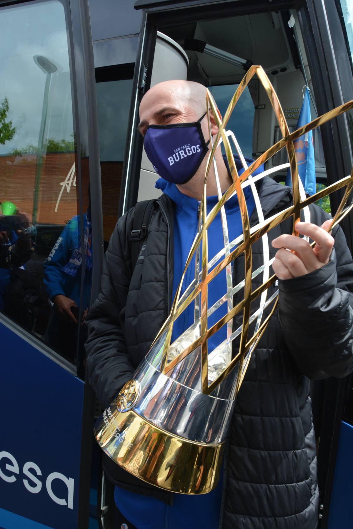 Fotos: Burgos recibe a los campeones