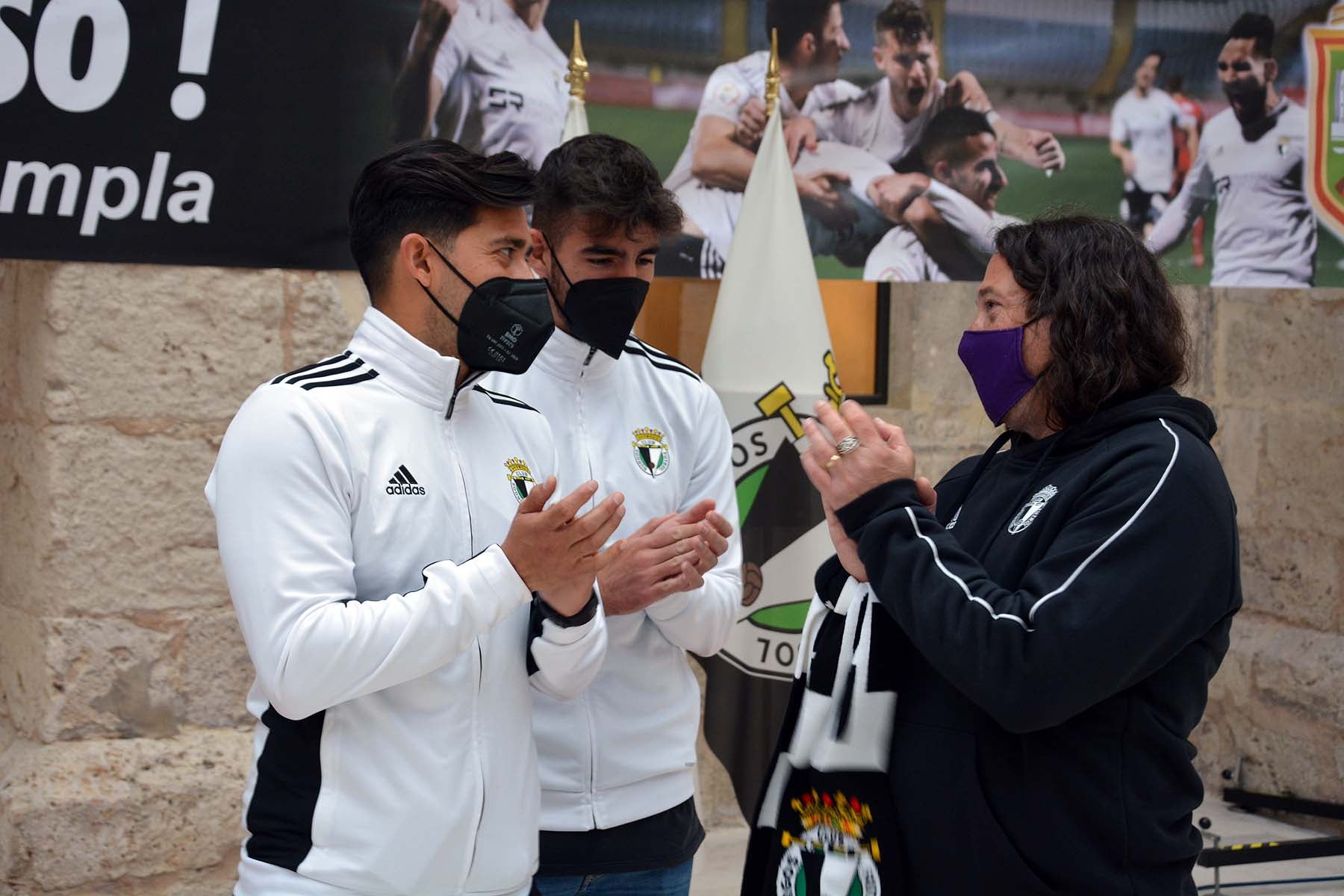 Fotos: El Ayuntamiento da alas al Burgos CF en su lucha por el play off