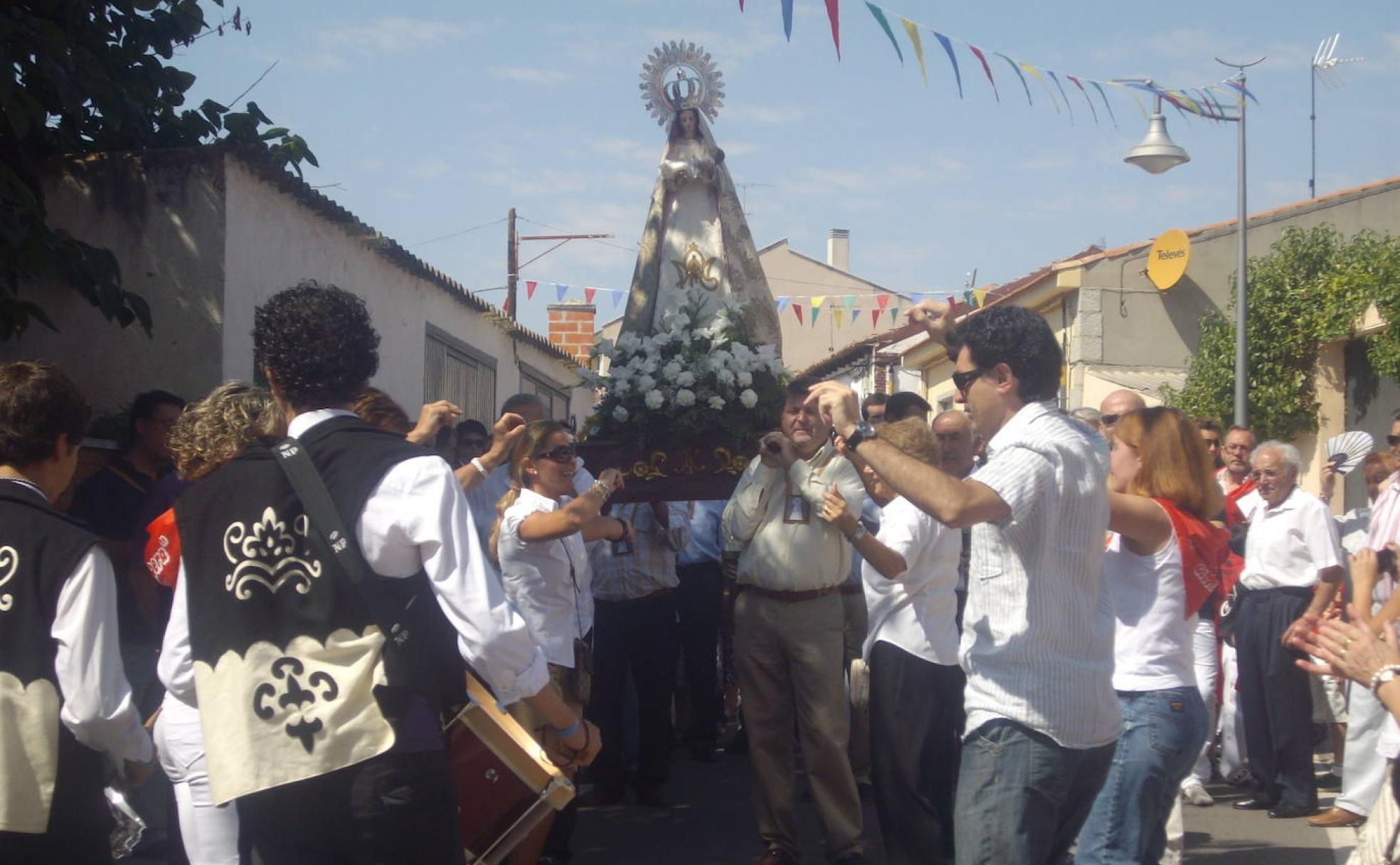 Jotas populares en honor de Nuestra Señora de la Salve de Boecillo el día de su fiesta grande, el 8 de septiembre.