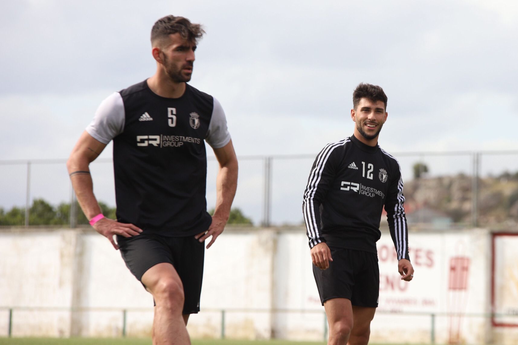 Fotos: El Burgos CF ya entrena en Extremadura