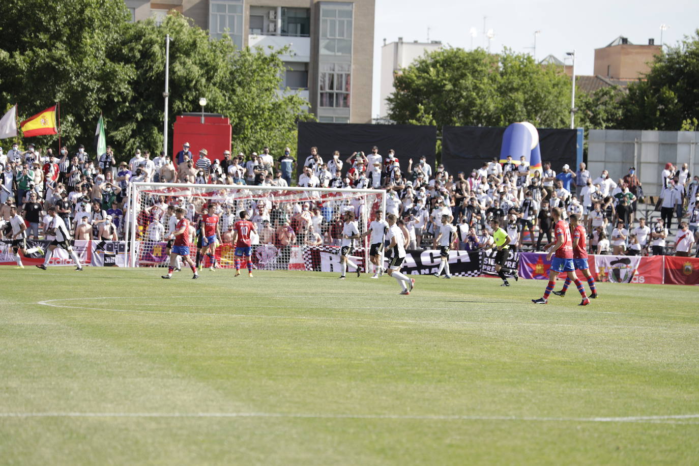 Fotos: Echa un vistazo a las imágenes del partido Burgos CF-CD Calahorra