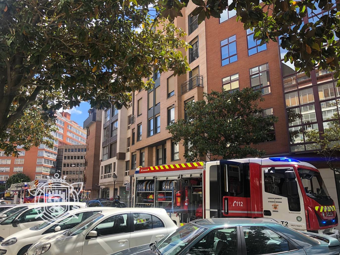 Los Bomberos de Burgos en el lugar del incendio. 