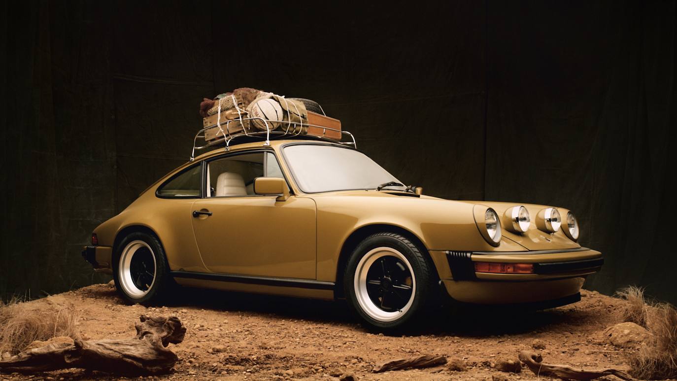 Fotos: Un Porsche 911 SC, protagonista de la colección de Aimé Leon Dore en Nueva York